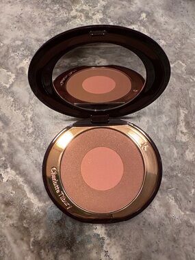 NWOB Charlotte Tilbury Cheek To Chic Swish and Pop Blush - The Climax